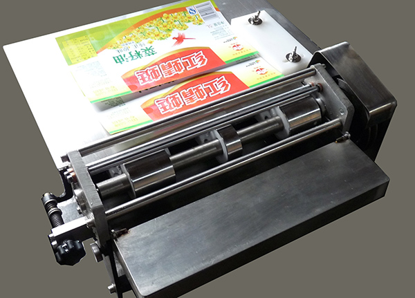 自動涂膠機 LM-3E